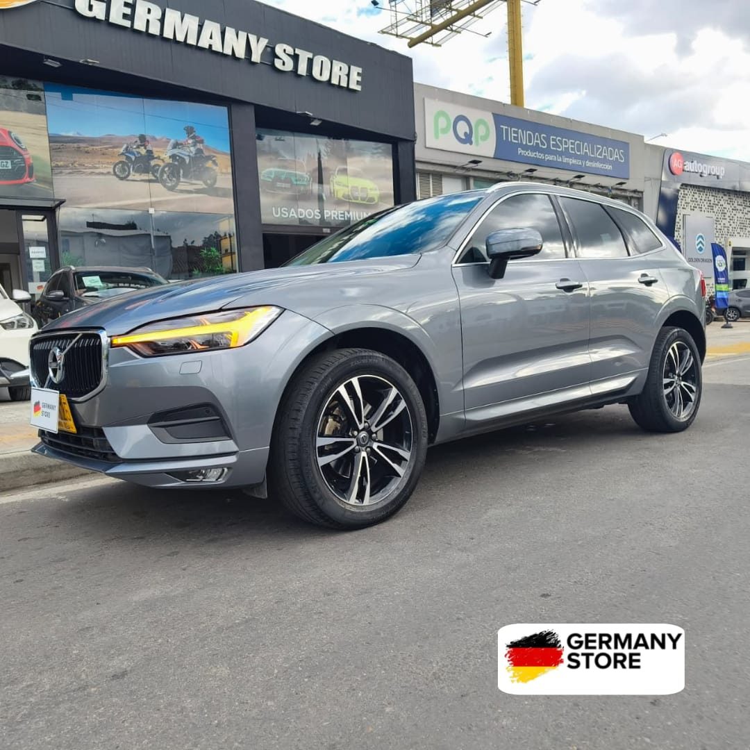 VOLVO XC60 T5 MOMENTUM