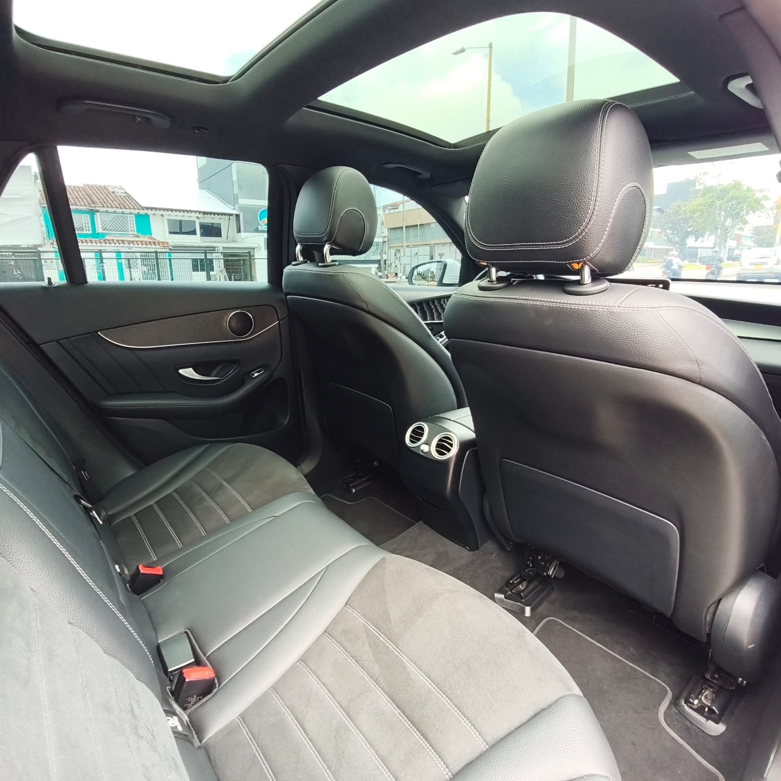 MERCEDES-BENZ GLC 300 HIBRIDA AMG 2022