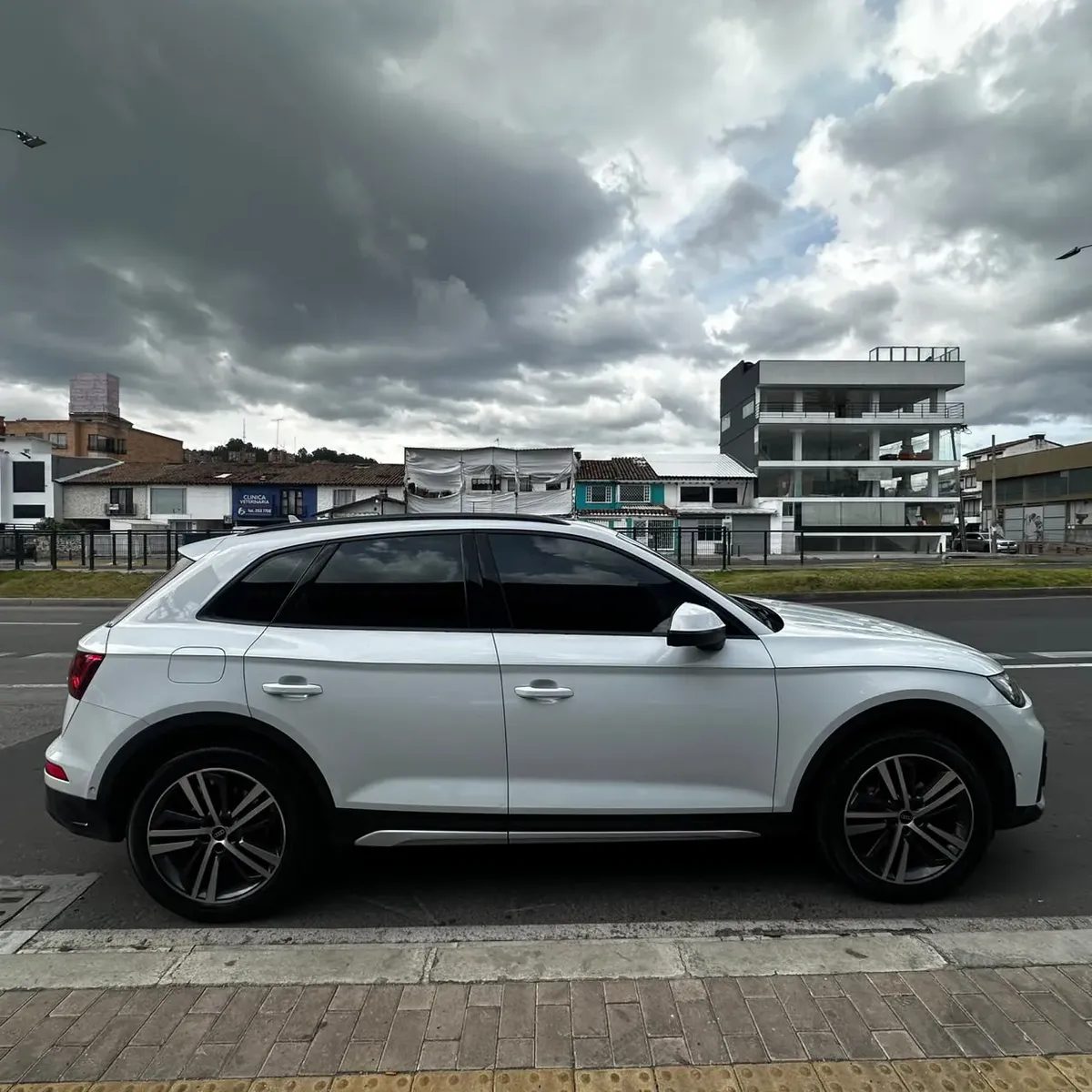 AUDI Q5 2.0 TFSI AMBITION 2022