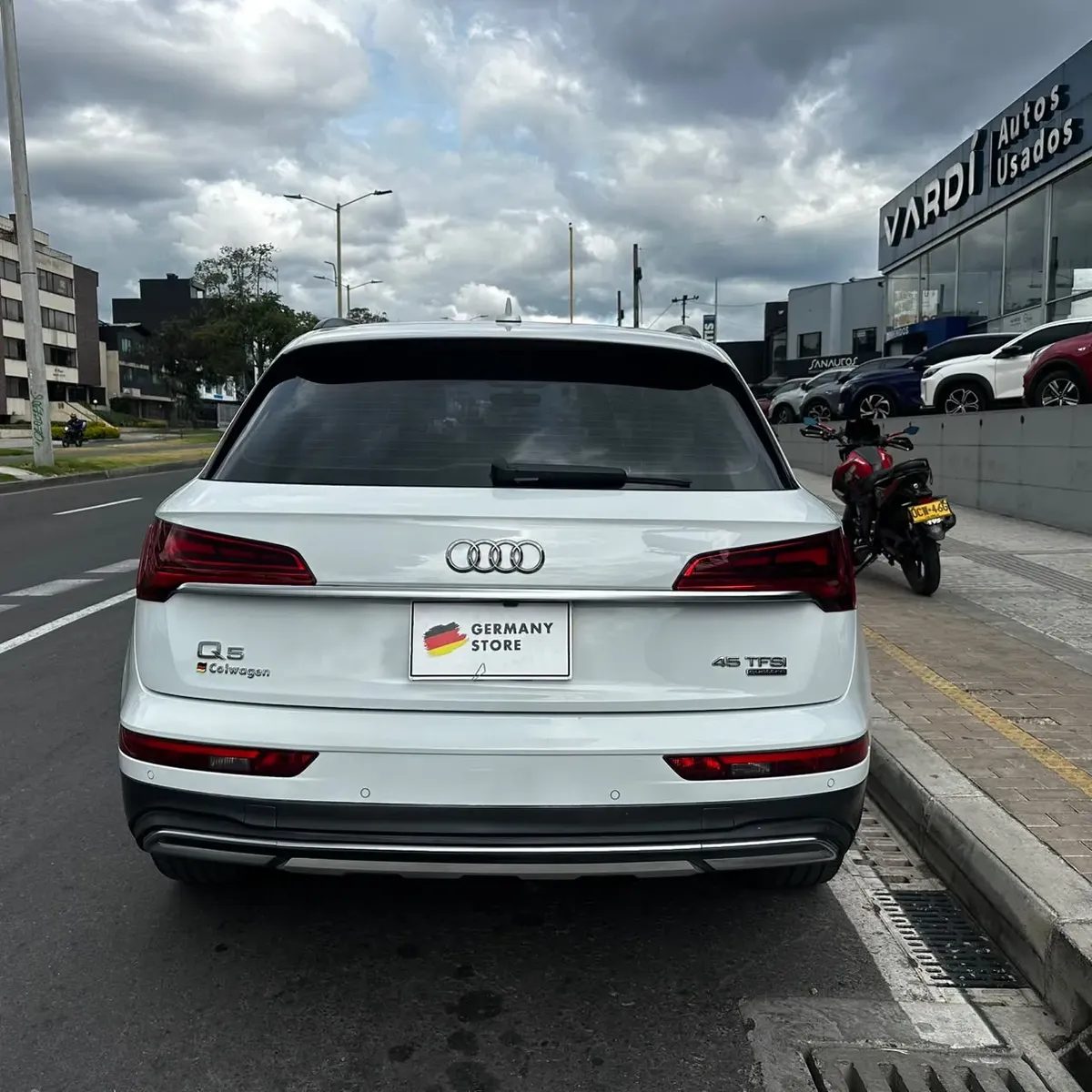 AUDI Q5 2.0 TFSI AMBITION 2022
