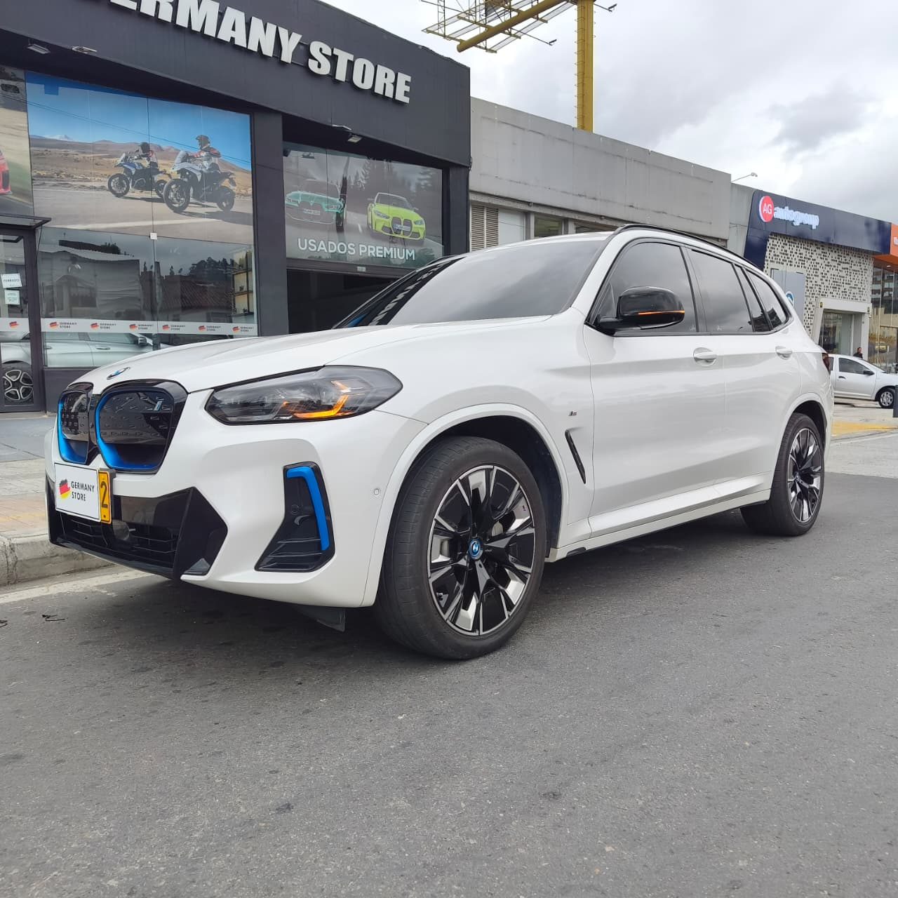 BMW IX3 M SPORT